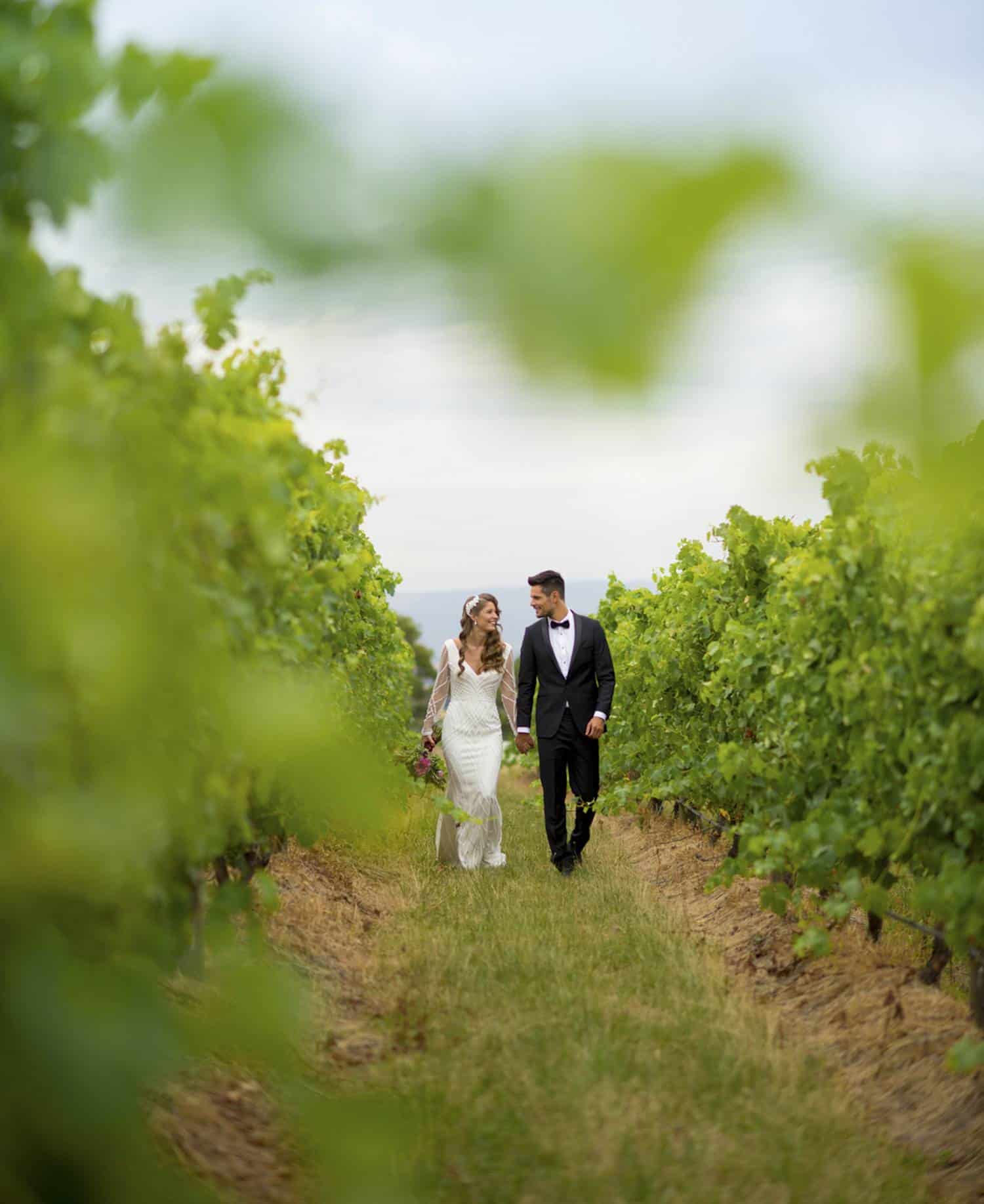 2019 Guide On How To Write Your Wedding Vows Vines Of The Yarra
