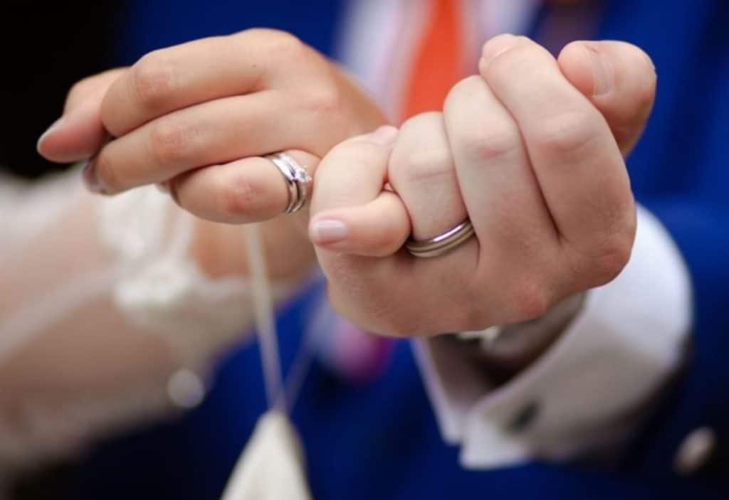 Unique Greek wedding ring tradition for Couple