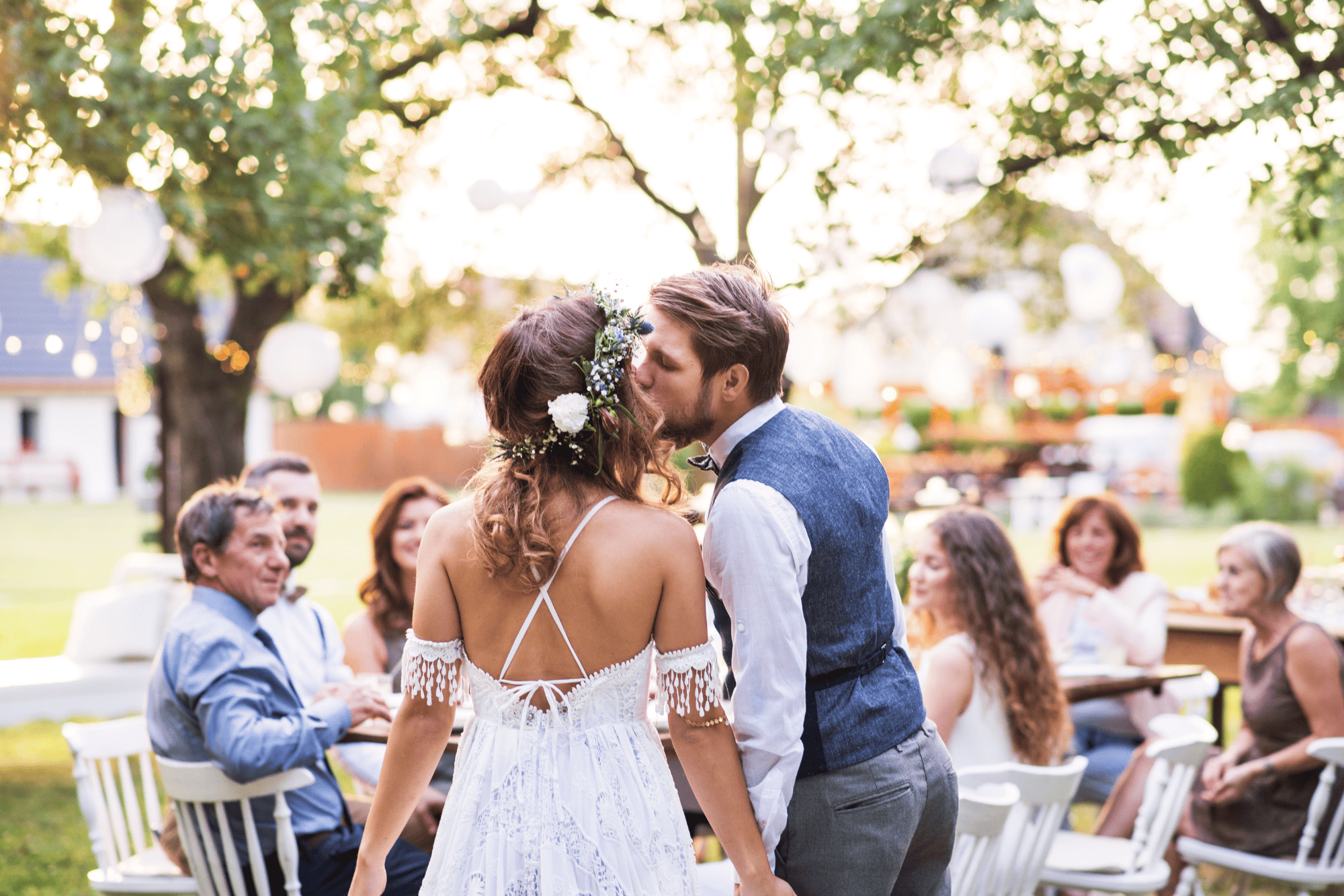 how do you have a backyard wedding