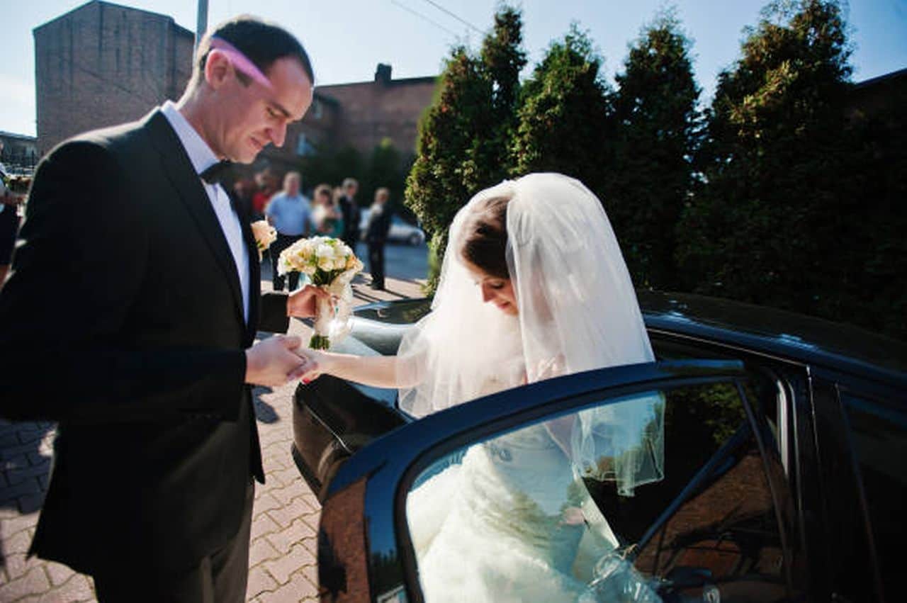 Hire A Limousine To Create Everlasting Wedding