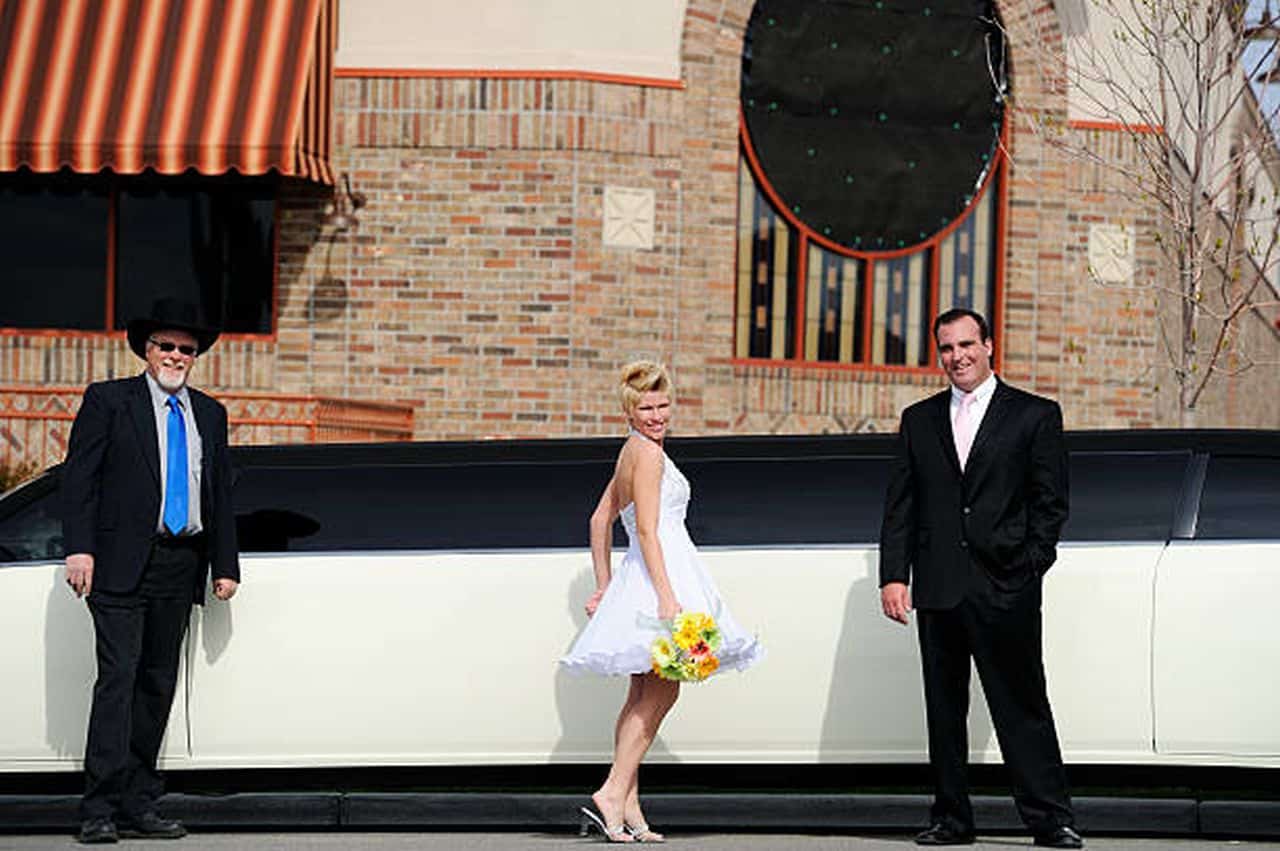 hire a professional wedding limo service