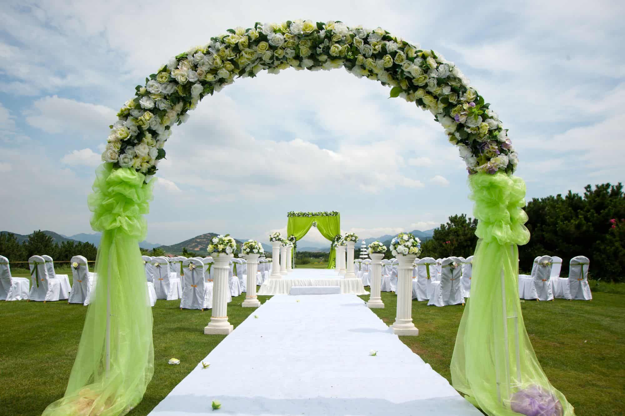how to make your outdoor wedding venue stand out 2