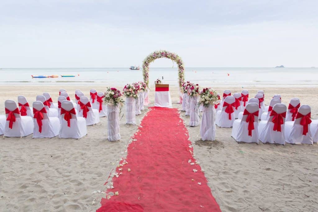 what makes beachfront wedding venues so popular for ceremonies