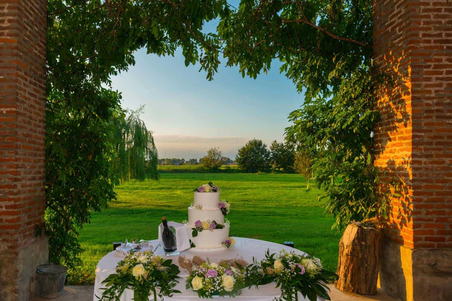 what to wear to a vineyard wedding in every season 1