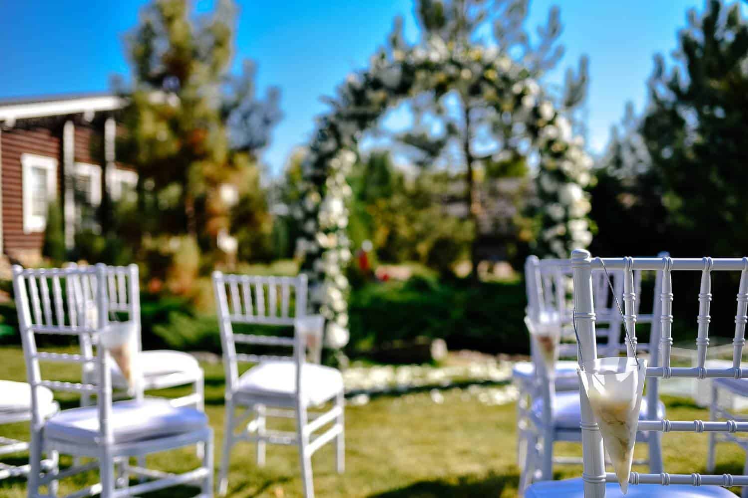 what to wear to a vineyard wedding in every season 2